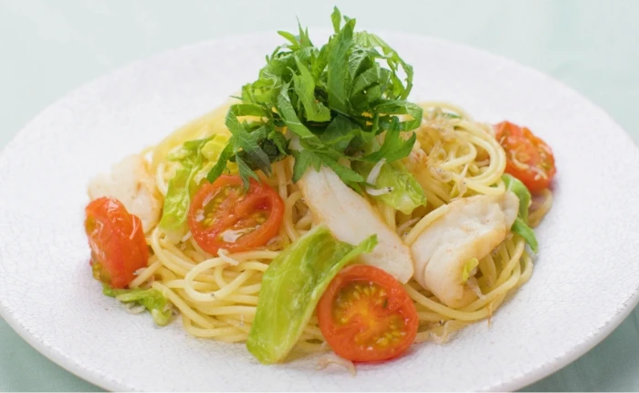 季節野菜と笹かまの和風パスタ